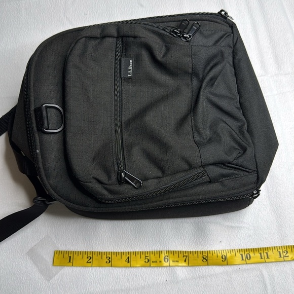 L.L. Bean black zipper lunch bag in excellent condition - Picture 4 of 4